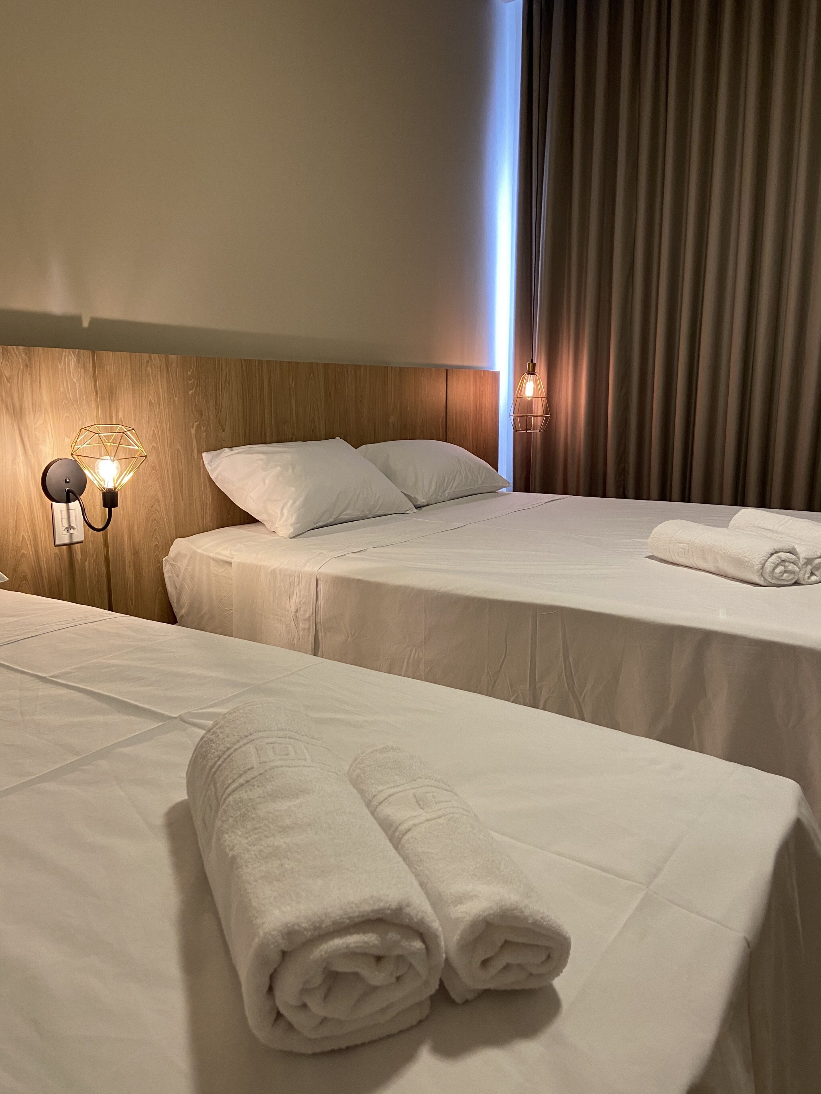 Minibar, cortinas blackout, wifi gratis y ropa de cama 