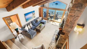 Télévision, cheminée