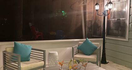 Sunshine Shack at Clearwater Lake (sleeps 6)