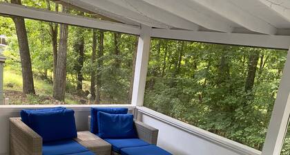 Sunshine Shack at Clearwater Lake (sleeps 6)