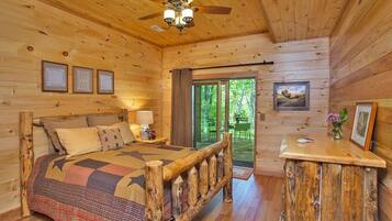 5 bedrooms, desk, iron/ironing board, free WiFi