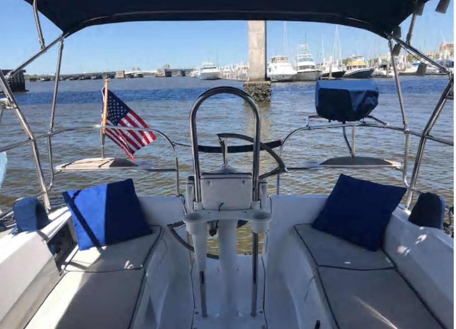 Sleep on a Boat / Historic Downtown Charleston