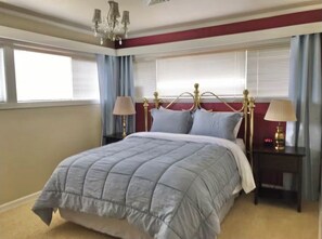 3 bedrooms, iron/ironing board, free WiFi, bed sheets - Ocean Front Home with private beach access.   (Crescent City)