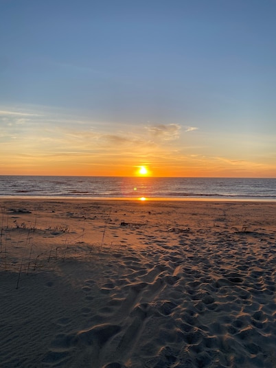 Stay your Way, Hatteras Island family friendly relaxing beach retreat.
