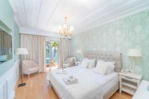 In-room safe, iron/ironing board, free WiFi, bed sheets