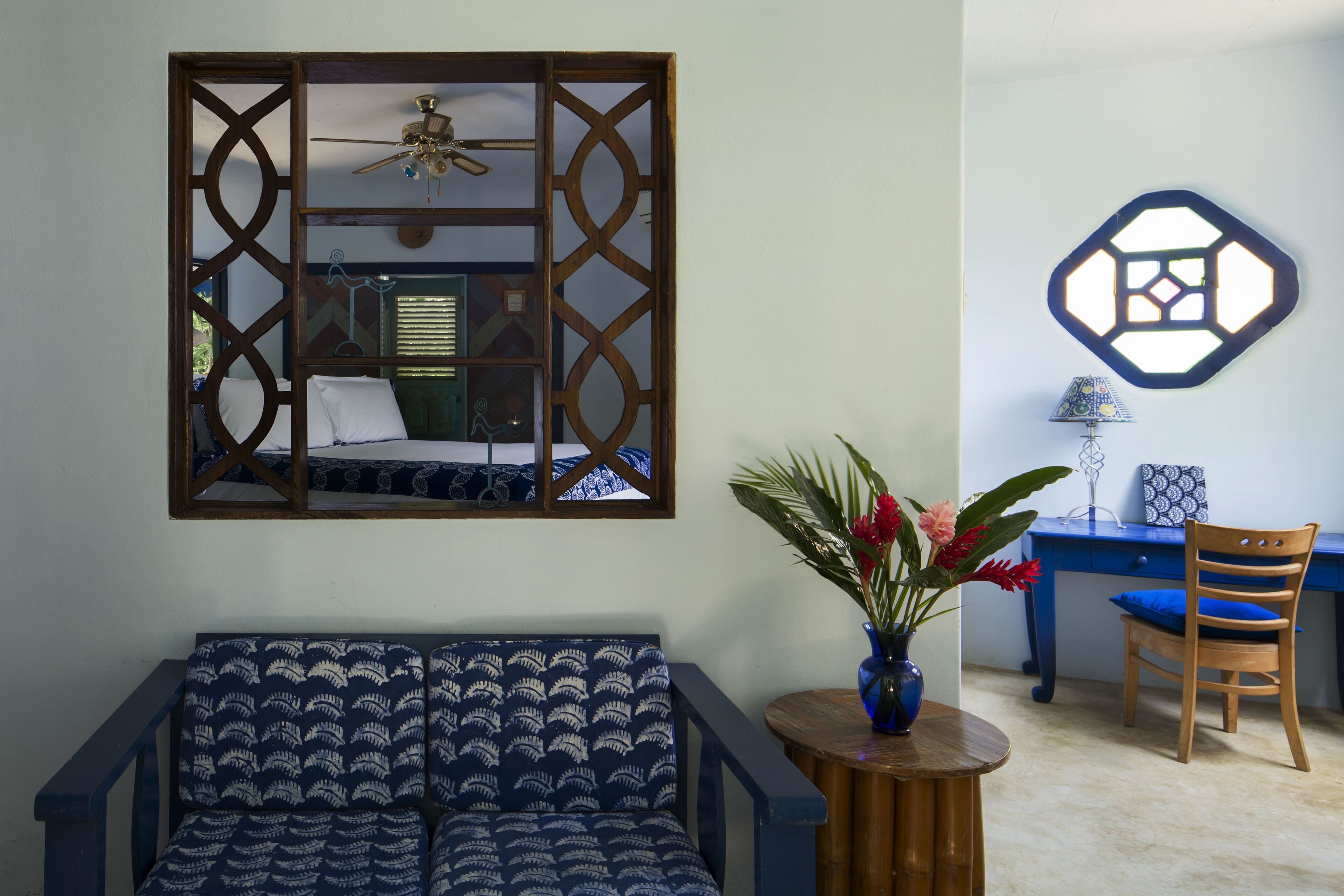 deluxe room, 1 king bed (one bedroom blue hole view suite) | 1 bedroom, free minibar, in-room safe, individually decorated