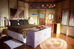 Deluxe Room, 1 King Bed (One Bedroom Upper Ocean View Suite) | Free minibar, in-room safe, individually decorated, desk