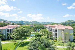 Exterior - Renovated Condo in High-End Resort Community with Spectacular Mountain Views, Modern Design, and Beach Club Access (Sardinal)