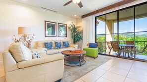 Appartement, 3 slaapkamers | Woonkamer | Een televisie