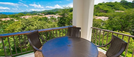Condo, 3 Bedrooms, Mountain View | Balcony