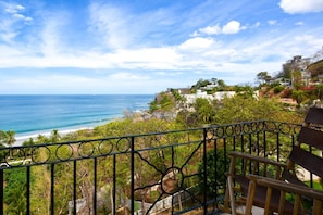 Balcony - Fifth-Floor Condo with Breathtaking Ocean Views, Stylish Interior & Prime Location Near Flamingo Beach (Cabo Velas)