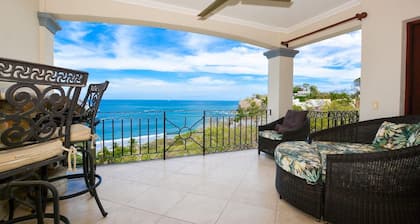 Exquisitely Decorated 5th-floor View of 2 Bays in Flamingo