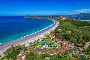 On the beach - Luxury Beachfront Condo w/ High-End Wood Furnishings and Ocean Views in Exclusive Community (Cabo Velas)