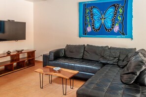 Ferienhaus, 3 Schlafzimmer | Wohnzimmer | Fernseher