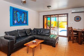 House, 3 Bedrooms | Living room | TV - Nicely priced duplex in Surfside with private pool and AC in every room (Tempate)