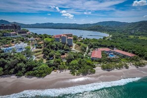 Exterior - Luxury 4th-floor Suite With Pool and Endless Ocean Views (Cabo Velas)