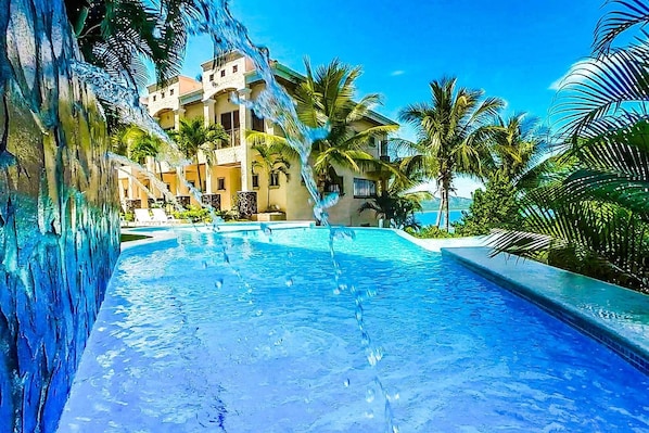 Pool - Beautiful Condo in Peaceful Cliffside Location with a Private Balcony & Stunning Ocean and Mountain Views (Cabo Velas)