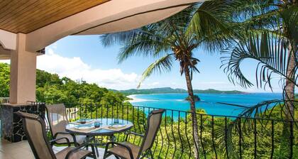 Beautiful Condo in Peaceful Cliffside Location with a Private Balcony & Stunning Ocean and Mountain Views