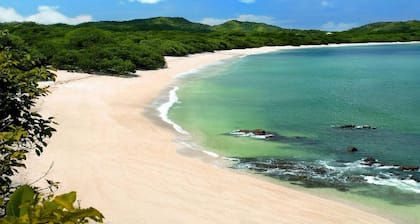 Charming Unit With Pool Sleeps 4 - Walk to Brasilito Beach