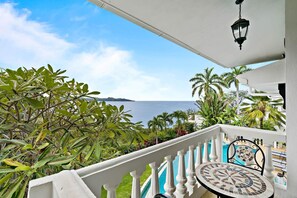 Property grounds - Dreamy Spanish-Style Villa with Sweeping Ocean Views, Elegant Nautical Design & Giant Infinity Pool (Cabo Velas)