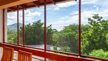 Quang cảnh nhìn từ nơi lưu trú