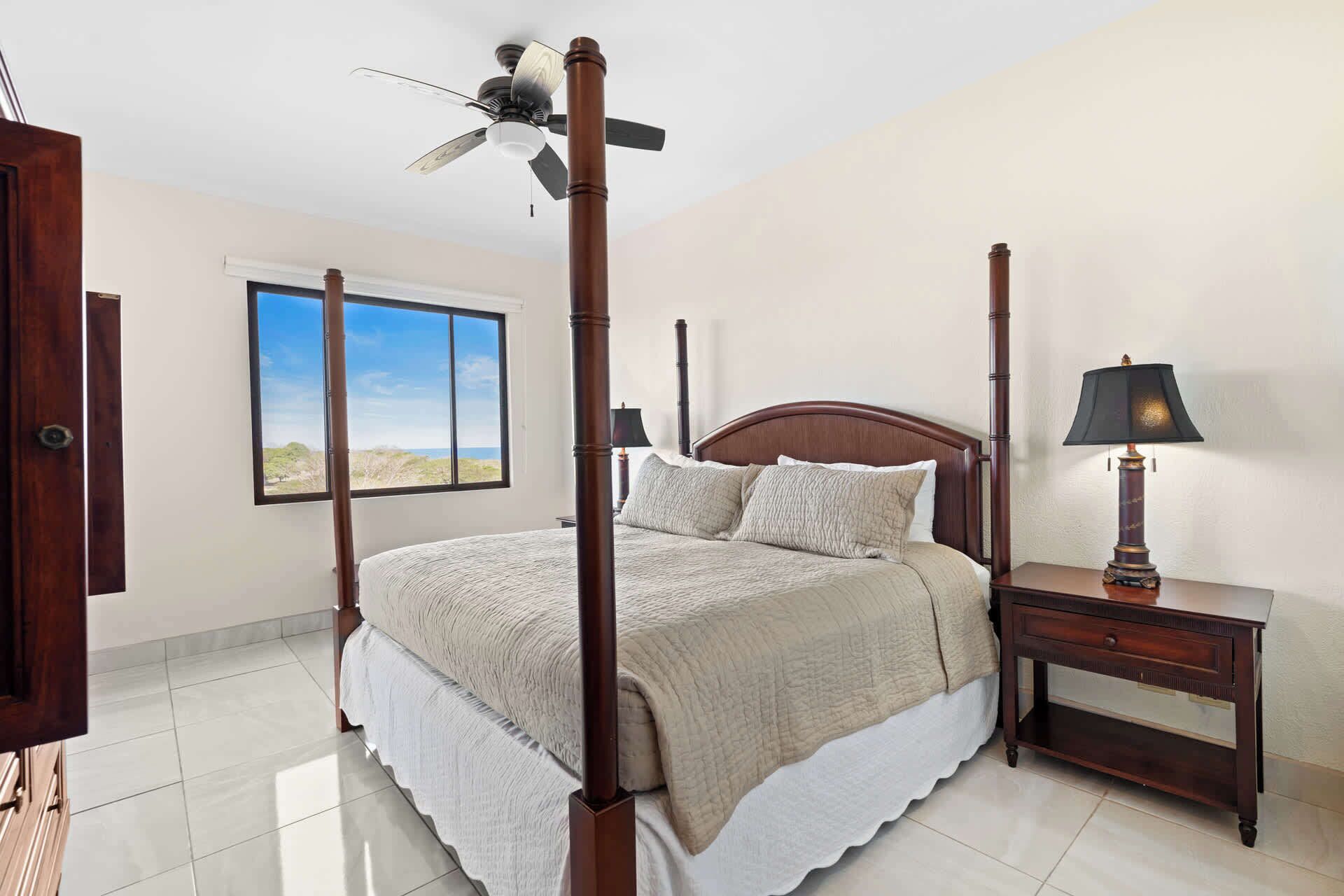 3 bedrooms, iron/ironing board, bed sheets