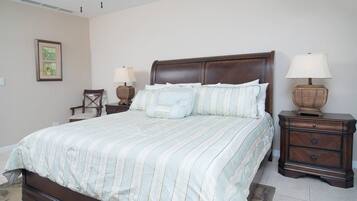 3 bilik tidur, seterika/papan seterika, Internet, cadar katil