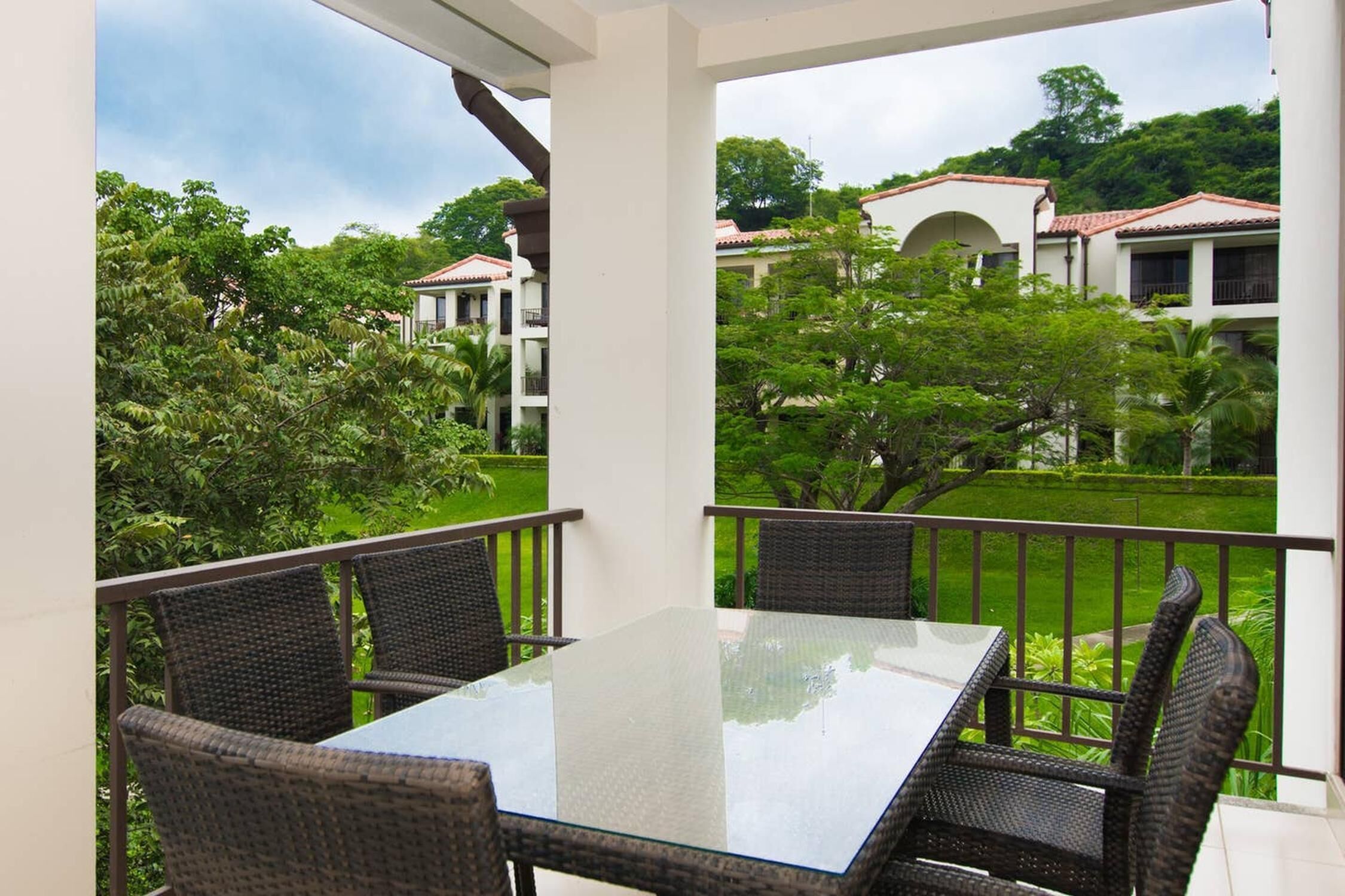Apartment, 3 Bedrooms, Mountain View | Balcony