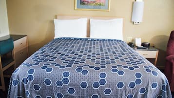 Quarto solteiro standard, 1 cama Queen | Roupas de cama premium, edredons de pluma, camas Select Comfort