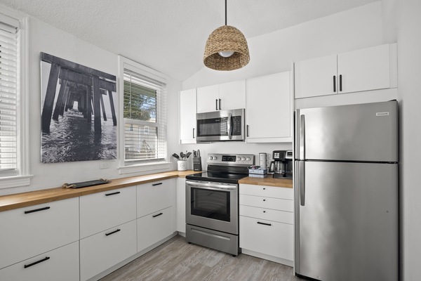 Frigorífic, microones, forn i placa de cuina