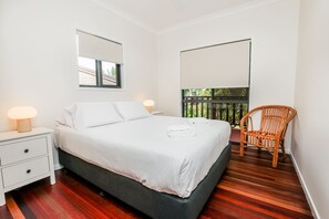 4 chambres, fer et planche à repasser, Wi-Fi gratuit, draps fournis