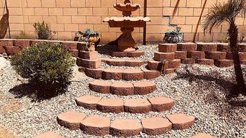 House, 4 Bedrooms | Property grounds