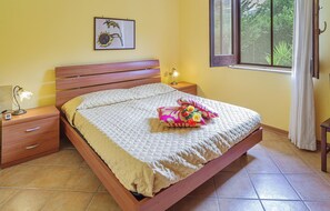 3 bedrooms, travel cot, free WiFi