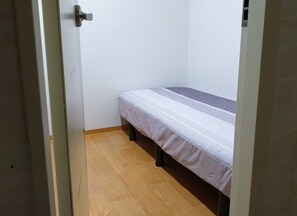 Economy Single Room (Shared Toilet) | Free WiFi