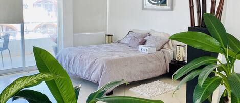 2 habitaciones, escritorio, tabla de planchar con plancha y wifi gratis