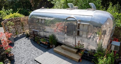 Dixie Airstream - Holiday in style in an iconic Americal Airstream