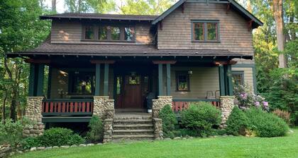 Beautiful Home for rent near CHQ Lake & Institution.