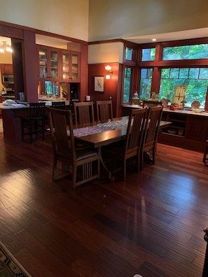 Dining - Beautiful Home for rent near CHQ Lake & Institution.
 (Mayville)