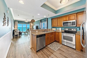 Fridge, microwave, oven, stovetop - Beach Front & Walking Distance to Many Favorite Attractions (Gulf Shores)