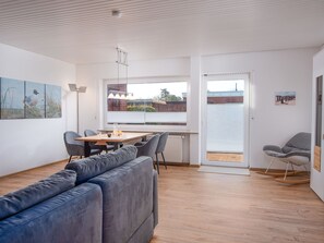 Flachbildfernseher, DVD-Player