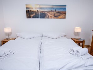 2 Schlafzimmer, Schreibtisch, kostenloses Internet