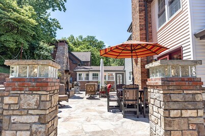 NEW! "Outdoor Oasis" You Will Not Need to Leave Home