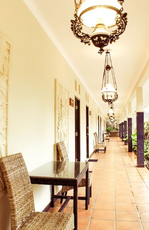 Interior entrance - REVIVE Bogor Pendopo 45 Resort (Kemang)