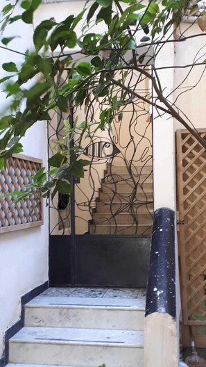 Property entrance - Holidayfever (Alghero)