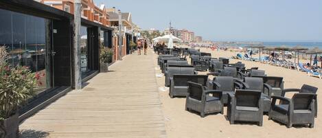 Plage à proximité, pêche sur place