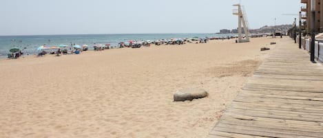 Nära stranden och fiske