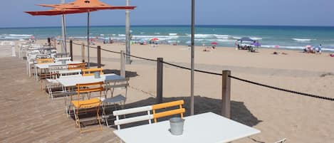 Playa en los alrededores y pesca
