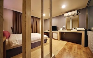 Free minibar, free WiFi, wheelchair access