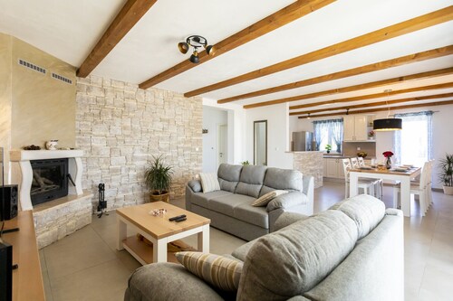 Villa Sara- Holidays must be simply perfect!