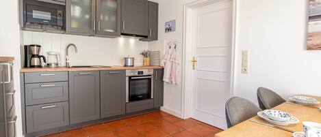 Fridge, oven, dishwasher